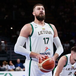 Valanciunas lõpetas NBA-karjääri ja liitus Žalgirisega