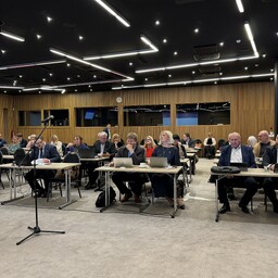 Isamaa kutsus Pärnus koalitsioonikõnelustele EKRE ja Keskerakonna