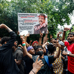 India haridusminister astus üleriigiliste protestide järel tagasi