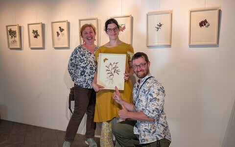 Kunstnike kolmik Esna galeriis: Natalia Velchinskaya, Lilian Bristol ja Alexander Vasin