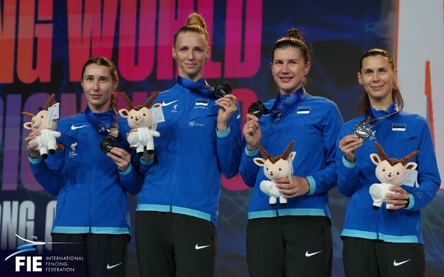 Eesti epeenaiskond koosseisus Veronika Zuikova (vasakult), Katrina Lehis, Julia Beljajeva ja Irina Embrich