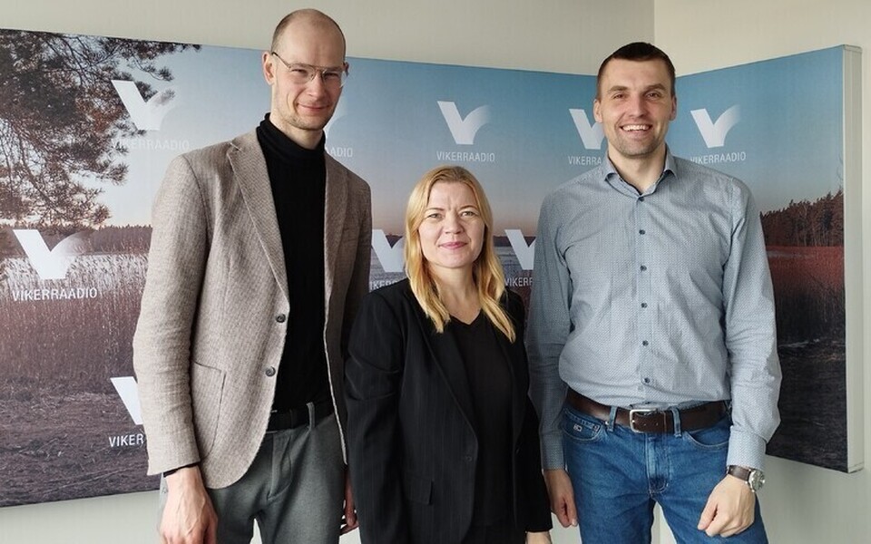 Johannes Vedru, Anu S&auml;&auml;rits ja Juhan Kilumets Vikerraadio saates "V&otilde;imla"