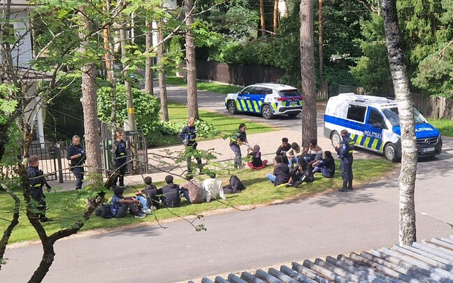 Полицейская операция по поимке нелегальных мигрантов в Нымме.