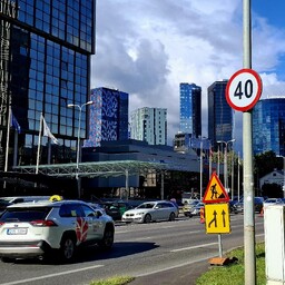 Tallinna elanik vaidlustas kohtus Liivalaia tänava öiseks remondiks antud loa