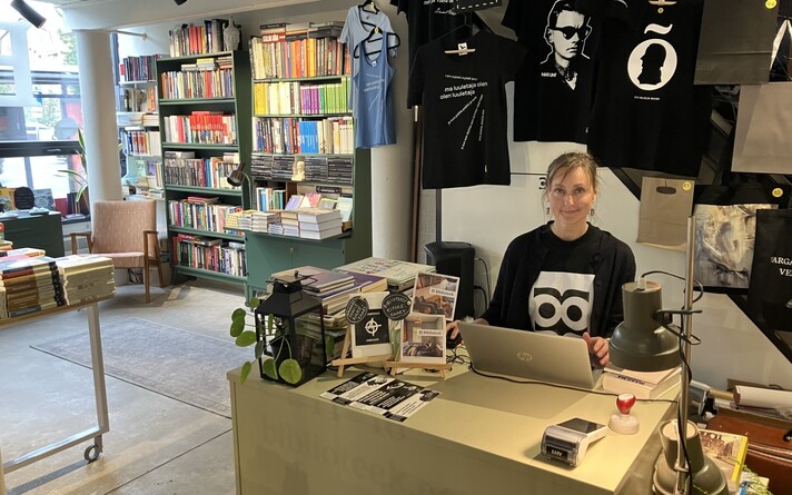 Kristel Kalda on viie aastaga loonud raamatupoe, millest ta unistas - see on Biblioteek Tartus