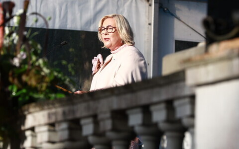 Islandi president Halla Tómasdóttir Kadrioru roosiaias.