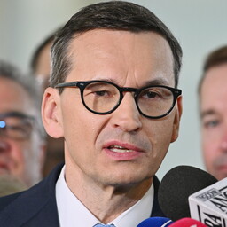 PiS-ist välja heidetud Morawiecki kavatseb luua uue erakonna