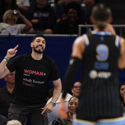 Endine NBA täht visati WNBA mängult välja transsooliste tüli järel