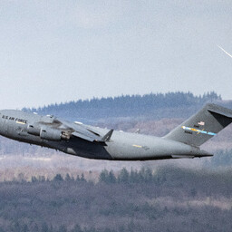 Flightradar24: USA transpordilennuk lendas Lätist Moskvasse