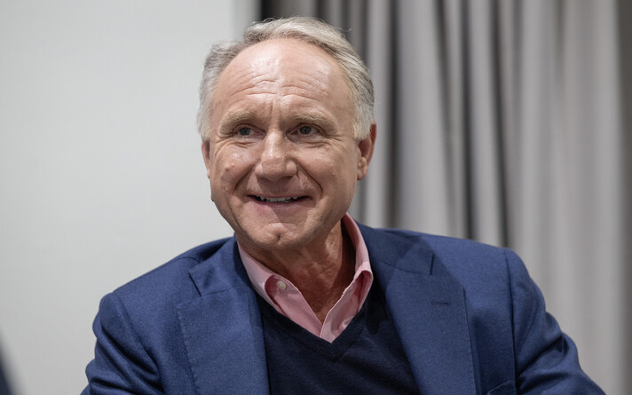 Dan Brown