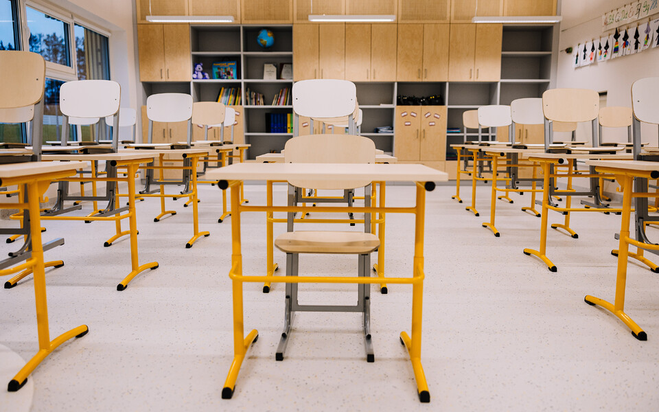 Klassiruum &otilde;petaja ja &otilde;pilaste ootel