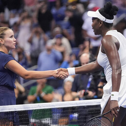 Seitse settpalli päästnud Kenin alistas 46-aastase Williamsi