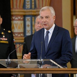 Vene aseminister eitas plaani NATO-t rünnata, pressiesindaja ähvardas