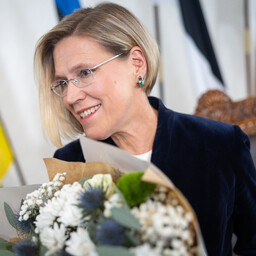 Madise presidendiks valimine tõi tema endisesse kooli suurt elevust