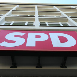 Saksa SPD sip­leb sügavas kriisis