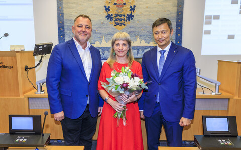 Tallinna linnavolikogu aseesimees Sven Sester, teine aseesimees Madle Lippus ja linnavolikogu esimees Mihhail K&otilde;lvart.