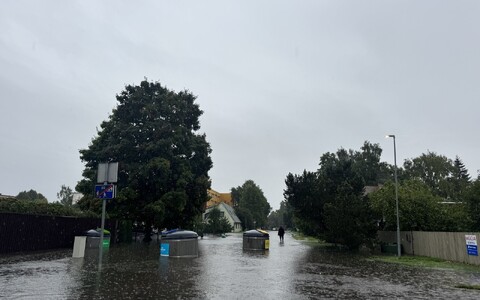 &Uuml;leujutuses hulpivad pr&uuml;gikonteinerid P&auml;rnus