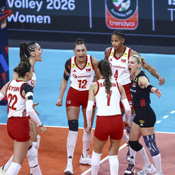 Türgi võrkpallinaised kaitsesid Euroopa meistritiitlit