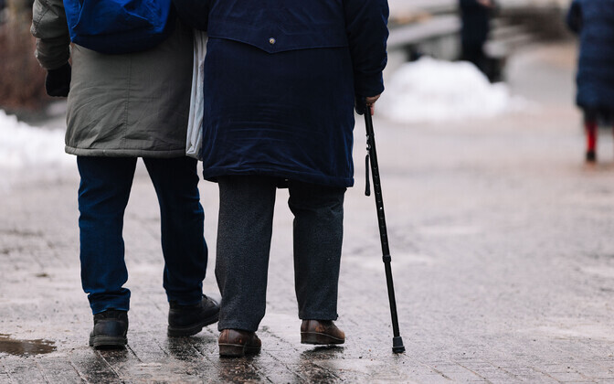 Taking care of people with dementia left up to loved ones in Estonia