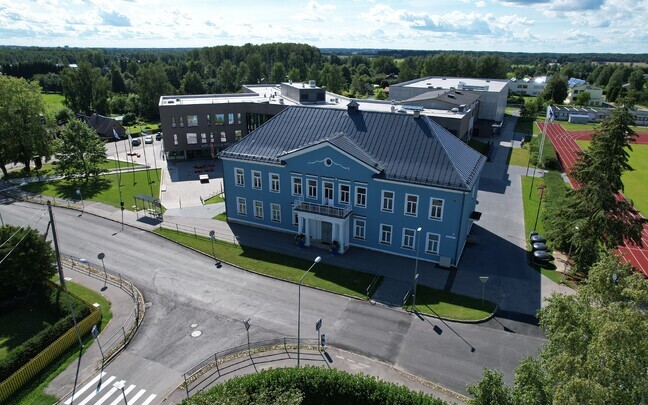 K&otilde;rvek&uuml;la p&otilde;hikool