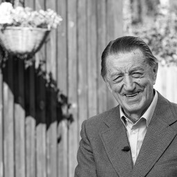 Suri legendaarne filmirežissöör Arvo Kruusement
