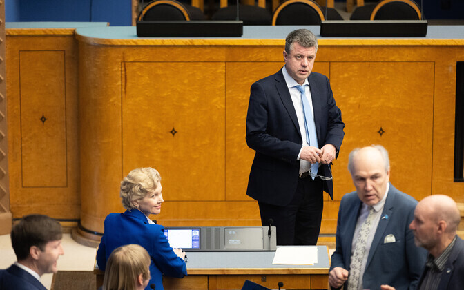 Opposition split on defense official's dismissal and snap election call