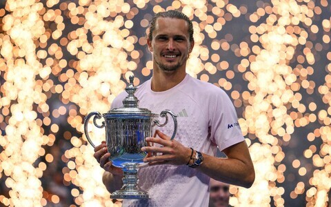 Alexander Zverev v&otilde;idukarikaga