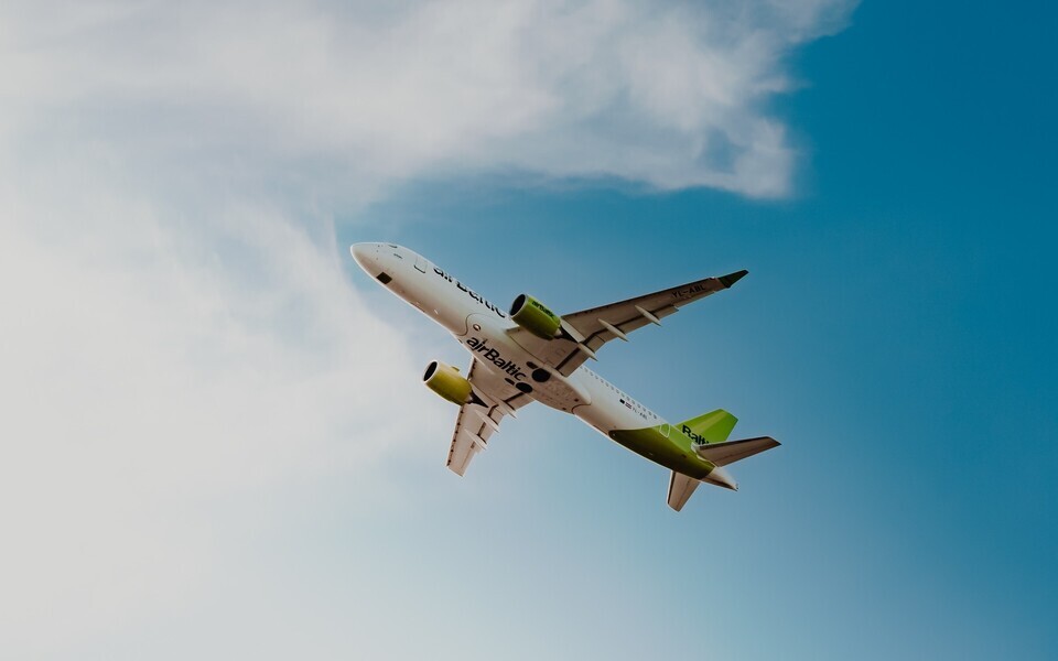 Самолет AirBaltic.