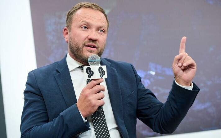 Маргус Цахкна на международной конференции YES 2026 в Киеве.