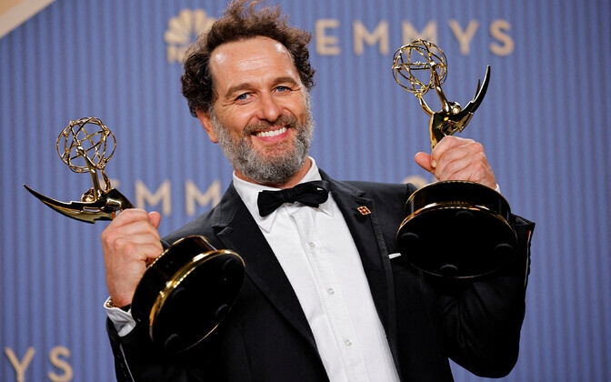 Matthew Rhys võitis parima meespeaosatäitja Emmy nii komöödiasarja kui ka lühisarja kategoorias.