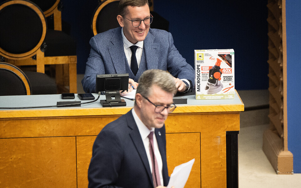 Reformierakonna esimees Kristen Michal ja Isamaa juht Urmas Reinsalu riigikogus.