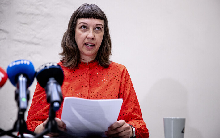 Maarin Ektermann, president of the Artists’ Association, at a spring press conference.
