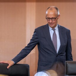 Kaheksa CDU piirkonnajuhti avaldasid Merzile toetust