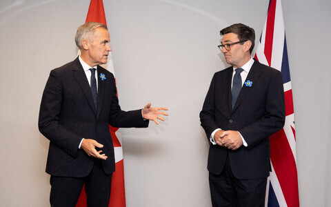 Kanada peaminister Mark Carney ja &Uuml;hendkuningriigi peaminister Andy Burnham (paremal).
