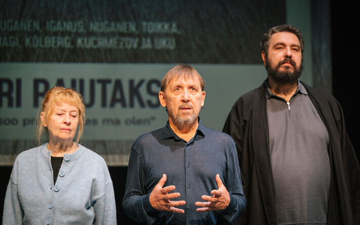 VAT Teatris toimub Merle Karusoo „Kui juuri raiutakse…“ esmaesitlus