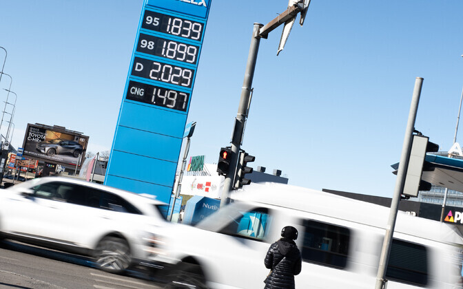 Finance ministry sees no way to lower diesel excise duty despite soaring prices