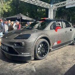 FOTOD | Uus rallivõistkond Project Rally One esitles autot