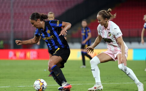 Aivi Luik (paremal) mängus Milano Interi vastu