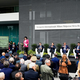 Milano Malpensa lennujaam hakkas kandma Silvio Berlusconi nime