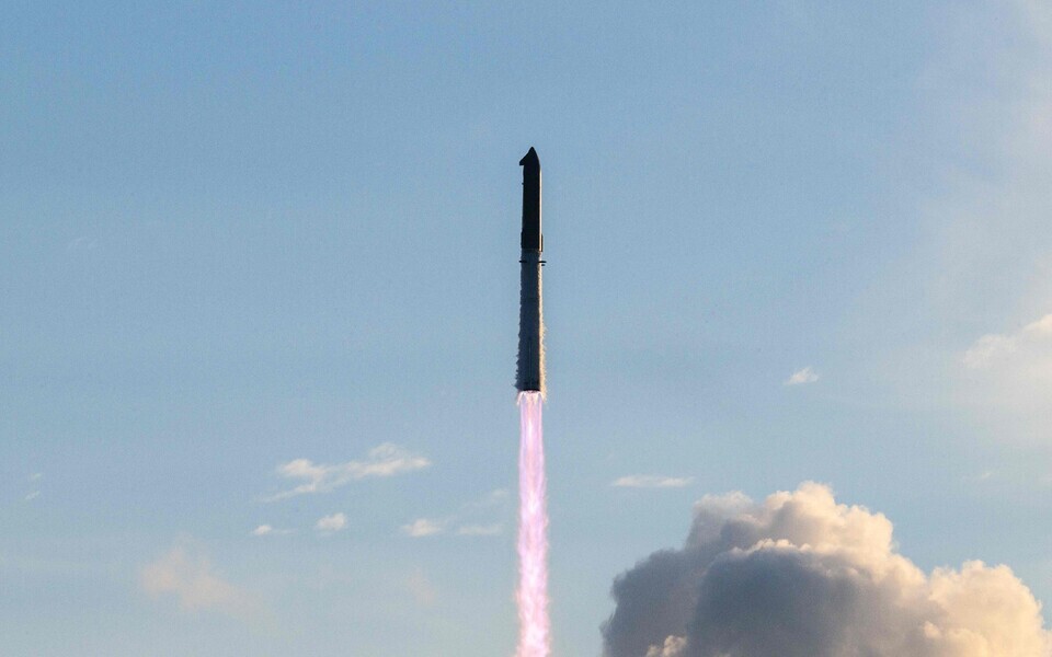 SpaceX saatis oma hiidraketi Starship esmakordselt orbiidile