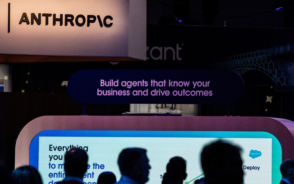 Anthropicu logo tehnoloogiatippkohtumisel Dreamforce 2026 San Franciscos
