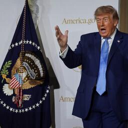 Trump kuulutas välja 15 miljardi dollari suuruse terasetehase projekti