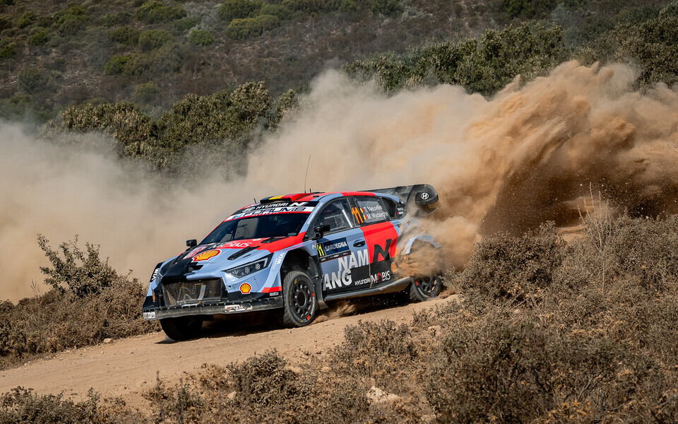 Thierry Neuville Sardiinia MM-rallil.