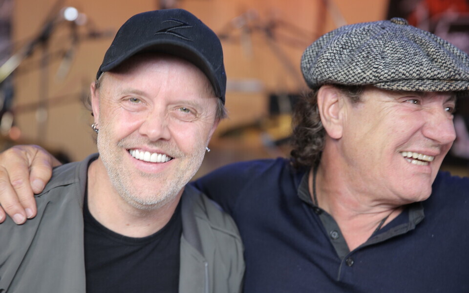 Brian Johnson elu turneel Lars Ulrich