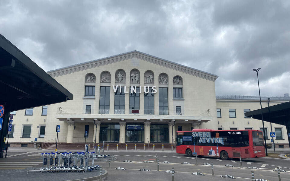 Vilniuse lennujaama peahoone.