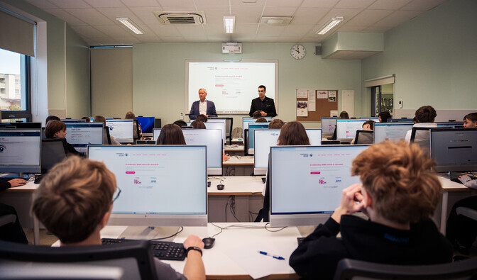 Estonia's national e-calculation contest draws 10,700 participants