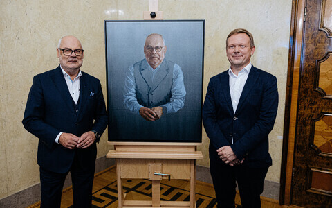 President Alar Karise portreemaali esitlus.