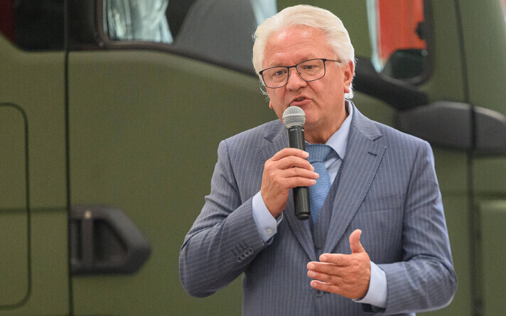 Армин Паппергер.