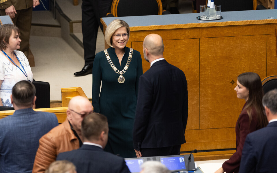&Uuml;lle Madise astus presidendina ametisse