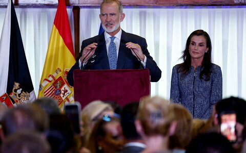 Hispaania kuningas Felipe VI ja kuninganna Letizia kohtumisel Ceuta elanikega